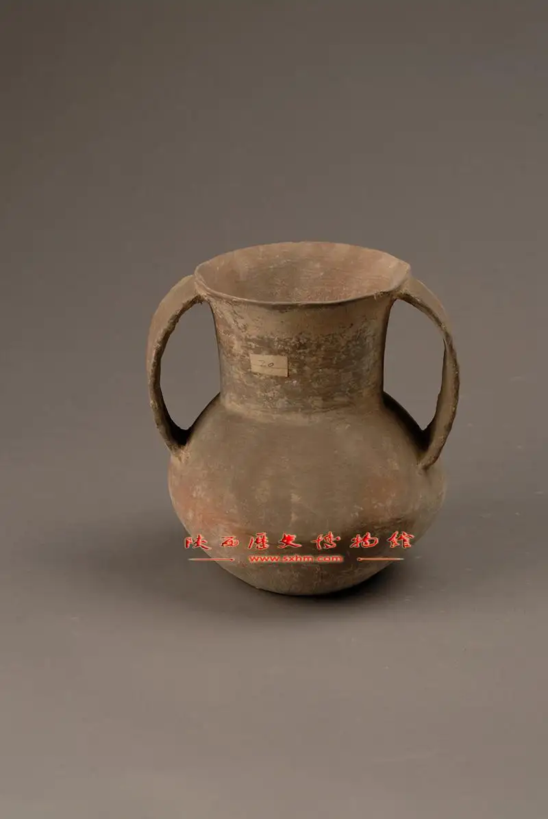 齐家文化双耳罐